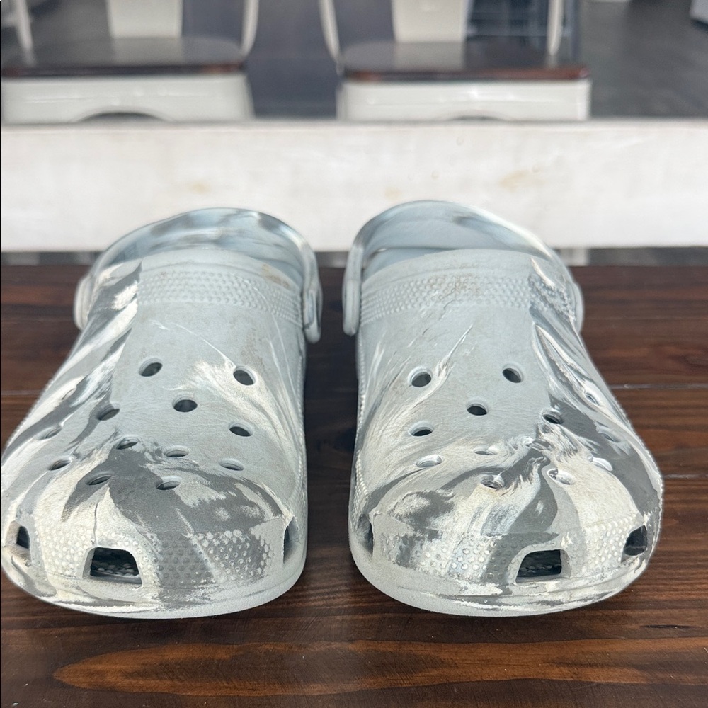 2 Pair Men’s Crocs Size 9 Blue and Gray Clogs - Picture 11 of 17